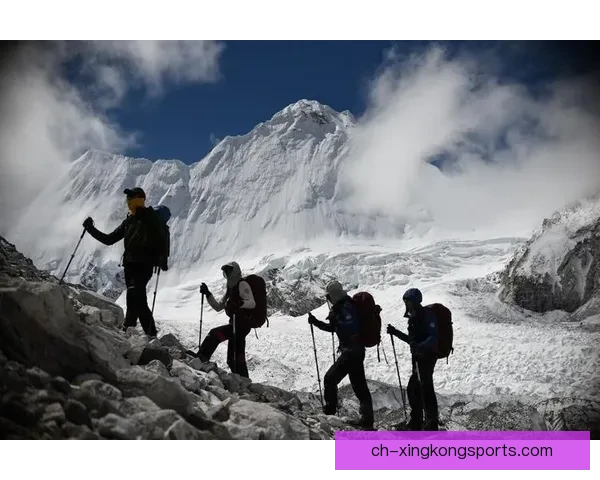 征战高峰:登山赛事精彩回放 征战高峰:登山赛事精彩回放