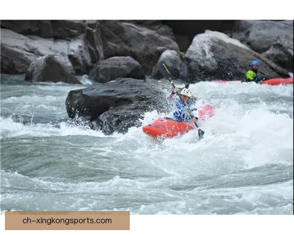 挑战极限速度,皮划艇赛场激情澎湃 挑战极限速度,皮划艇赛场激情澎湃